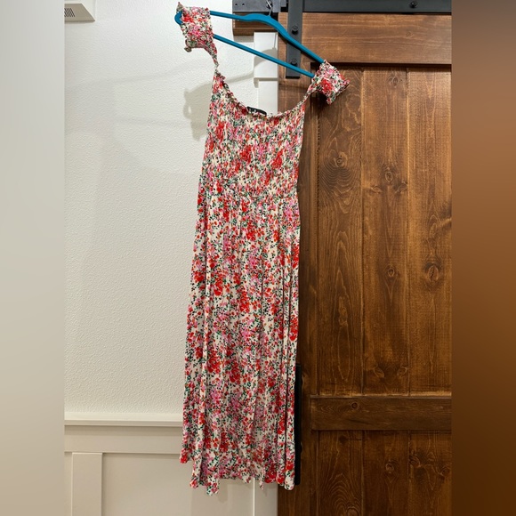 LULUS off shoulder floral dress - Picture 1 of 4